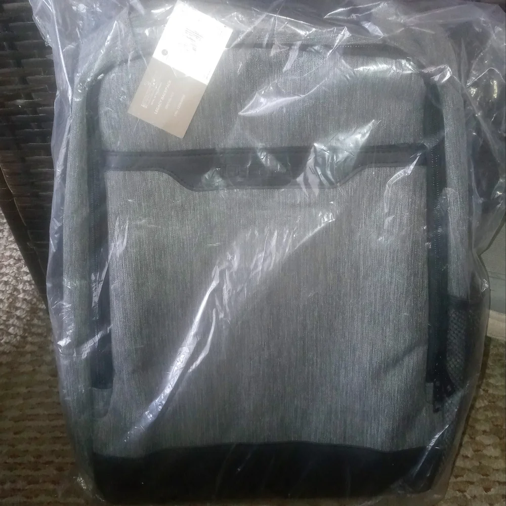 Prestige Grey Backpack New - Picture 2 of 3